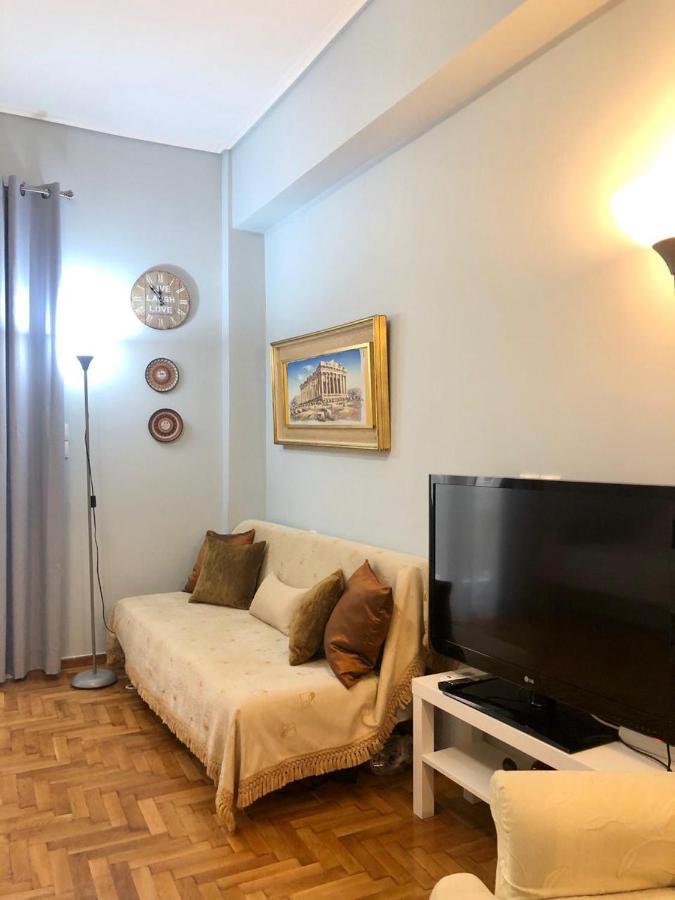Comfortable Apt , 5 Min Walk To Acropolis アテネ エクステリア 写真
